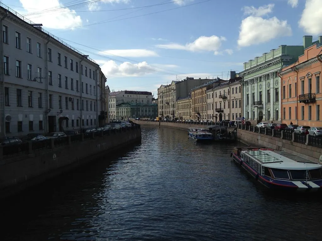 Na Konyushennom Apartments Saint Petersburg