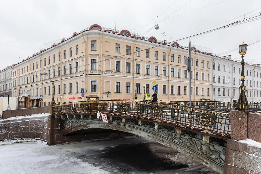 Na Konyushennom Apartments Saint Petersburg Russia